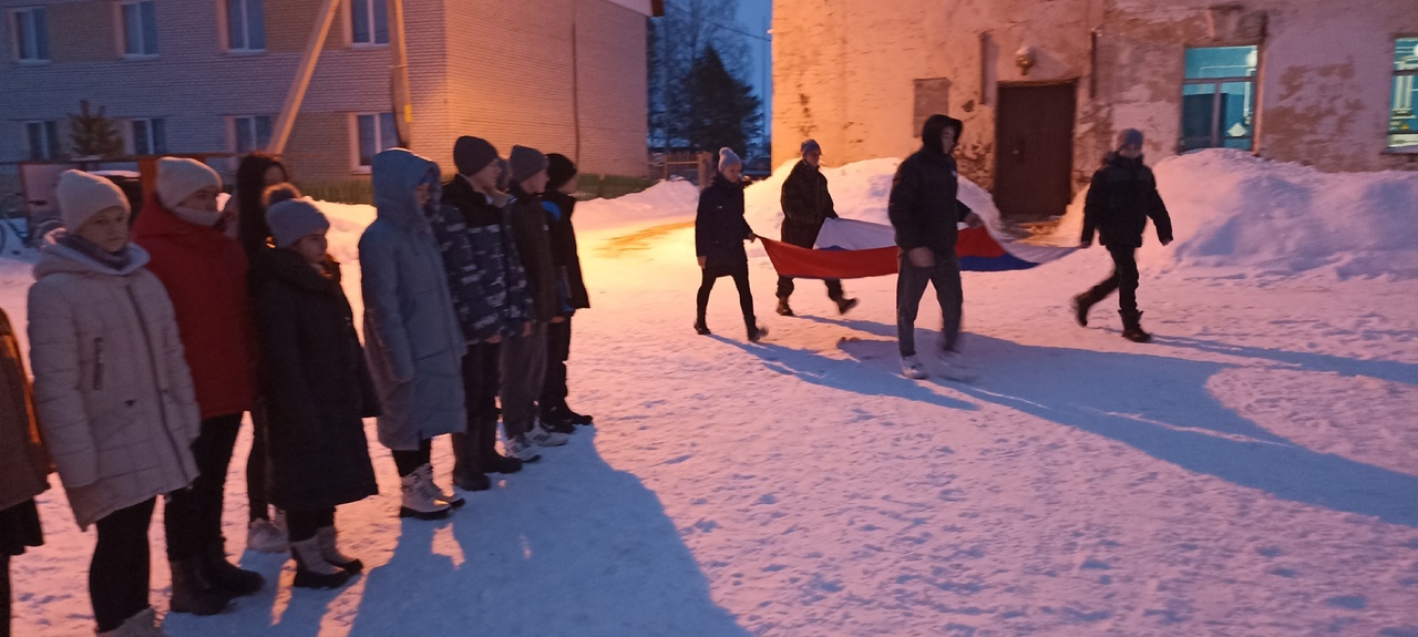 Церемония поднятия Государственного флага.